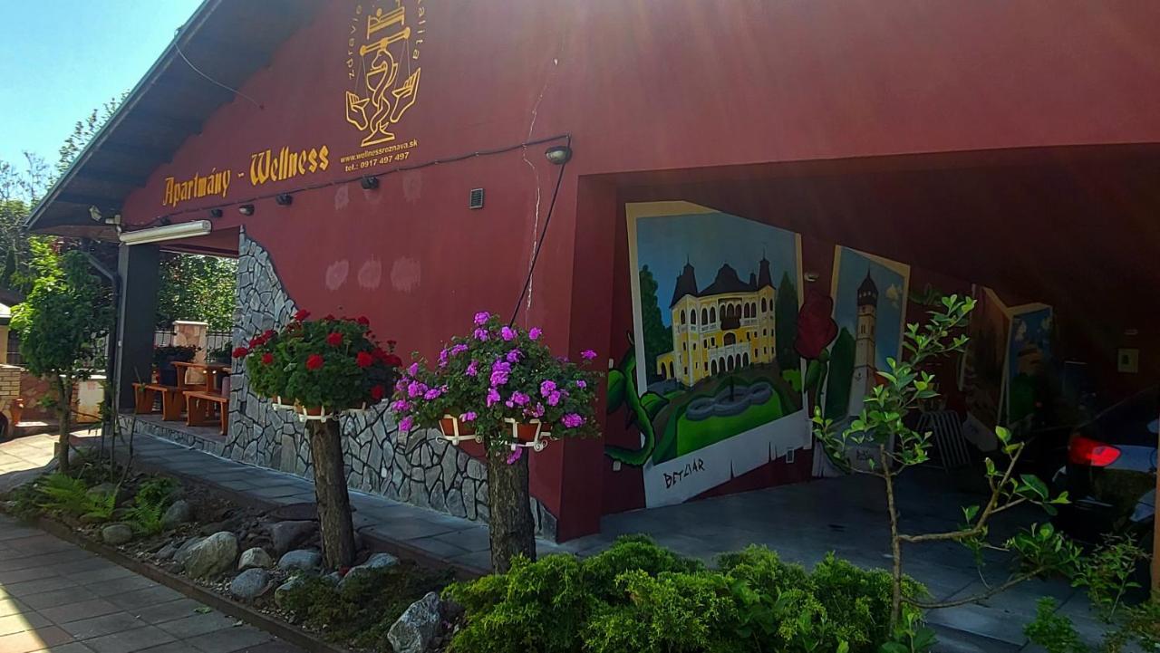 罗日尼亚瓦个性公寓式酒店 Rožňava 外观 照片